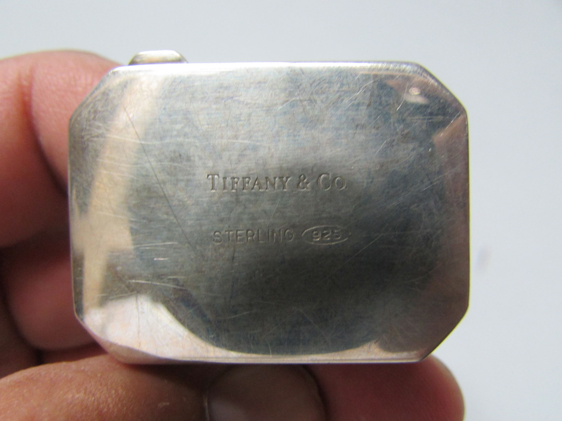 NYJEWEL Vintage Tiffany & Co 925 Sterling Silver Engraved Pill Box