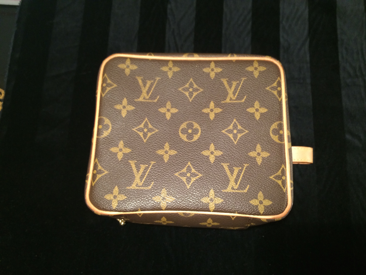 Louis Vuitton Square Bag - 10 For Sale on 1stDibs