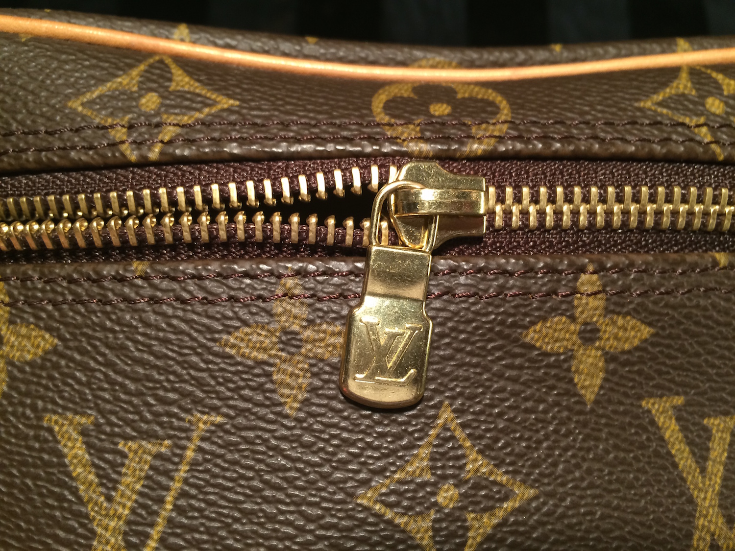 Authentic Louis Vuitton Monogram Square Pouch Bag w/ Handle