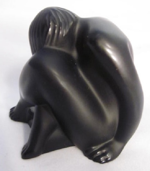 lalique dog figurine