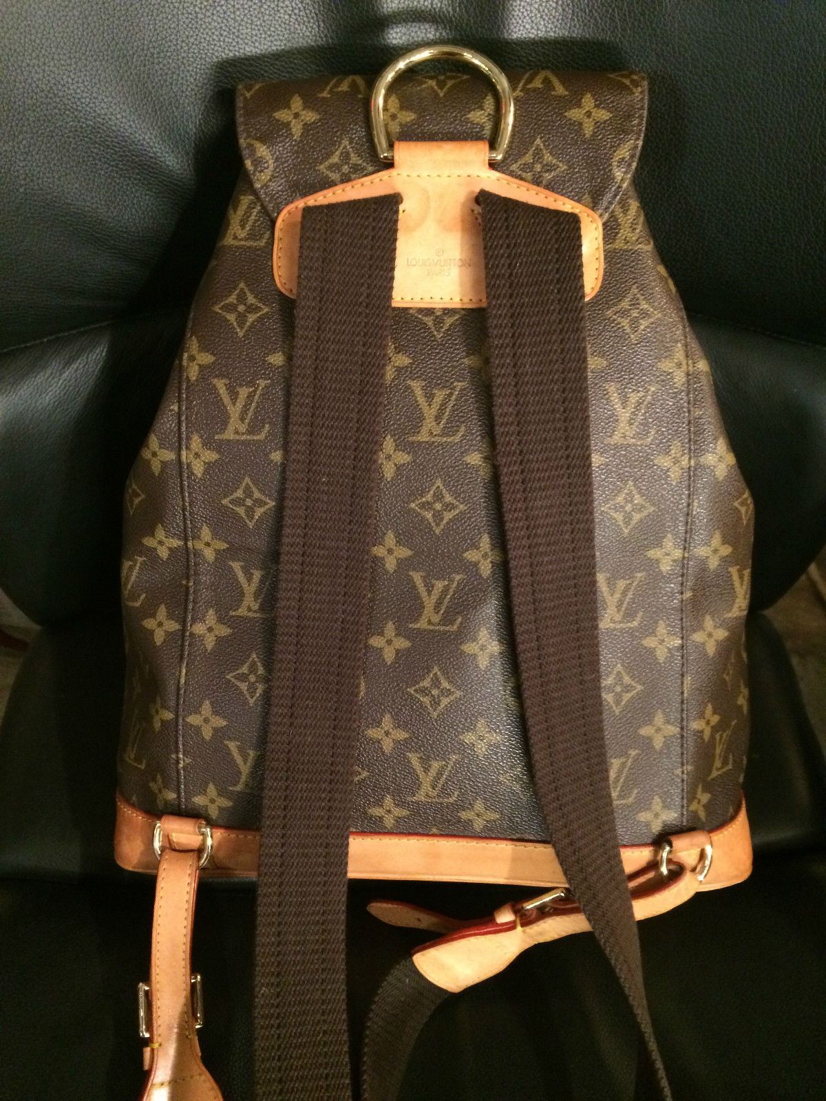 Louis Vuitton on X: Understated by design. Three classic shades of  Monogram Empreinte leather bring further sophistication to #LouisVuitton's  Montsouris backpack. Learn about the new bag at    / X